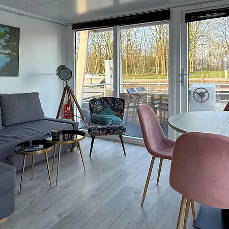 Botel Stellenbosch 4*